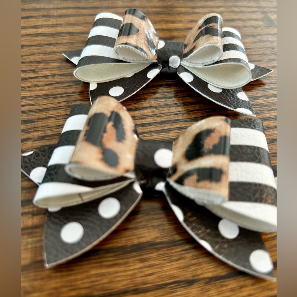 SOLD•Shoe Clips - Picture 2 of 3
